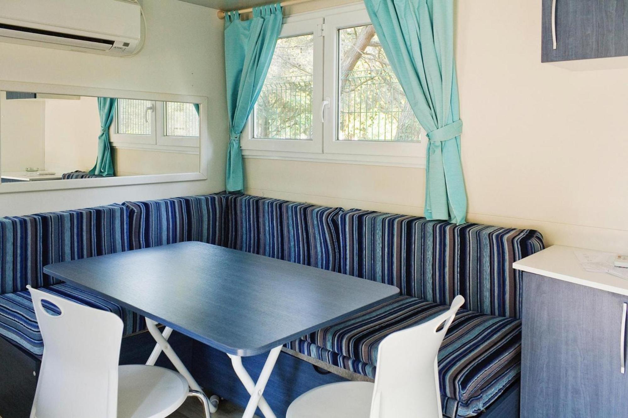 Mobile Homes In Camp Kovacine, Cres, With Long Pebble Beach Экстерьер фото